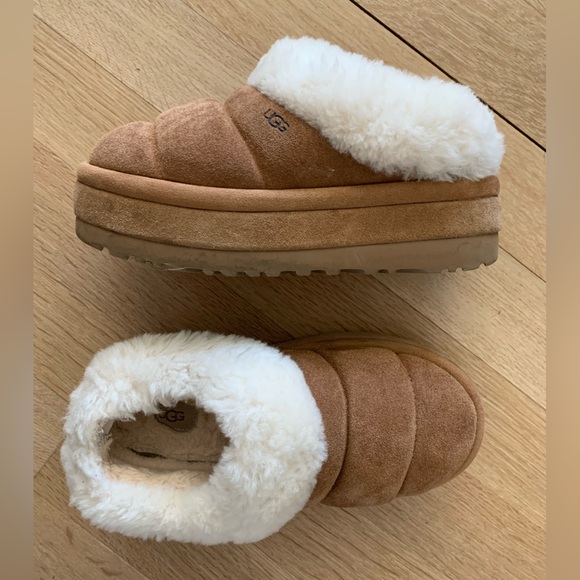 UGG Shoes - UGG Women's Cozy Brown and Cream Platform Slippers